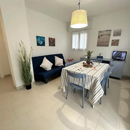 Apartment Beautiful Three-room On The First Floor Of A With Garden