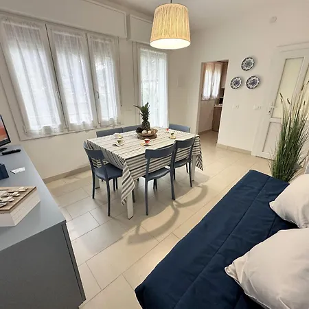 Apartment Beautiful Three-room On The First Floor Of A With Garden Lignano Sabbiadoro