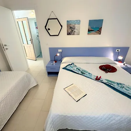 Beautiful Three-room On The First Floor Of A With Garden Lignano Sabbiadoro