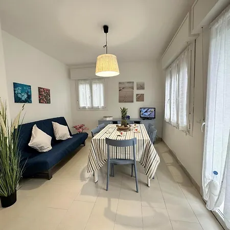 Beautiful Three-room On The First Floor Of A With Garden Apartment *