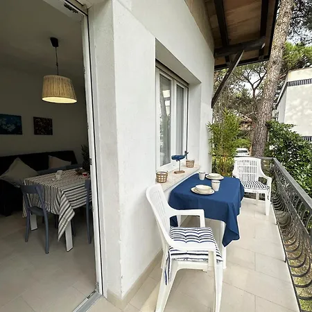 Beautiful Three-room On The First Floor Of A With Garden *